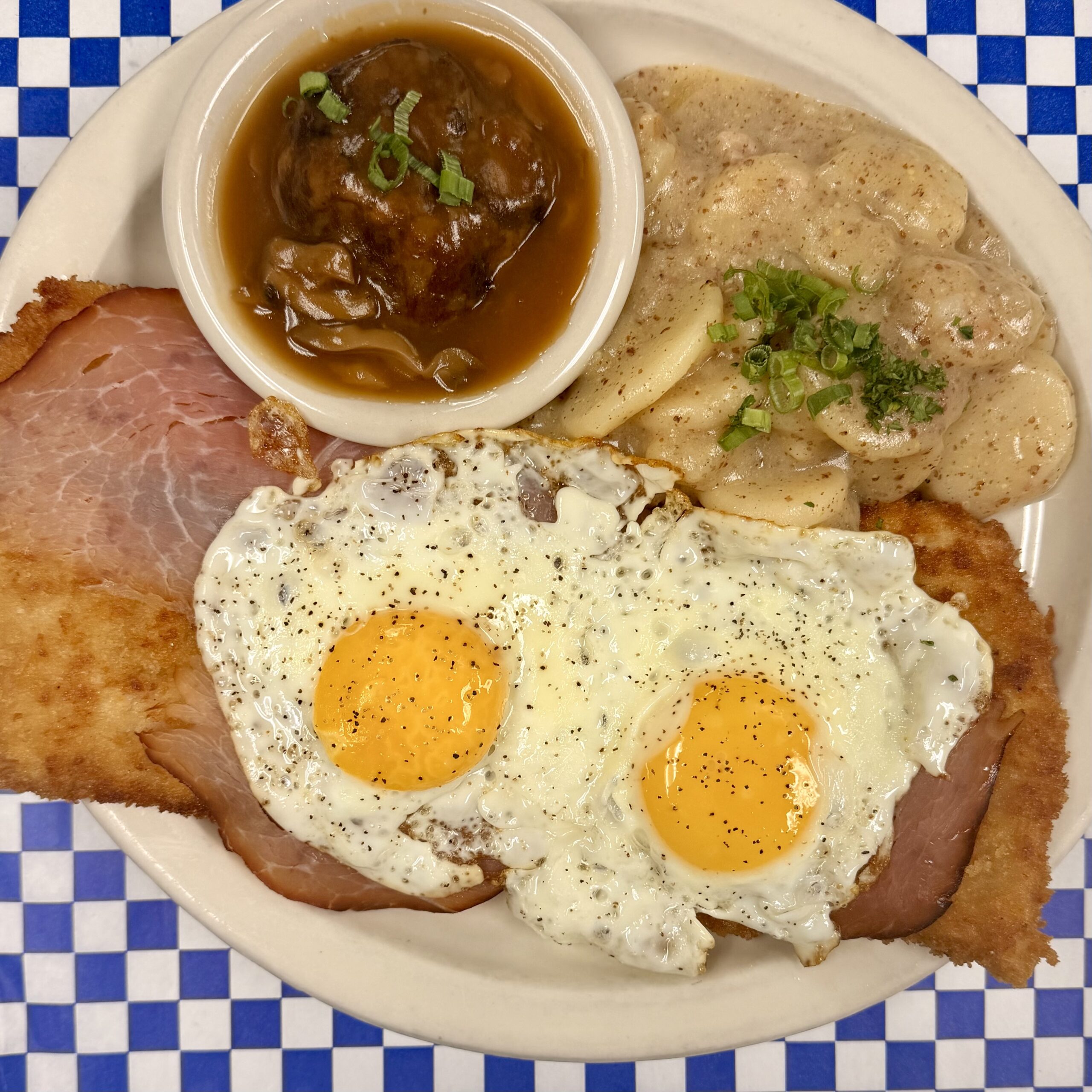 Pork Schnitzel „Maximilian”